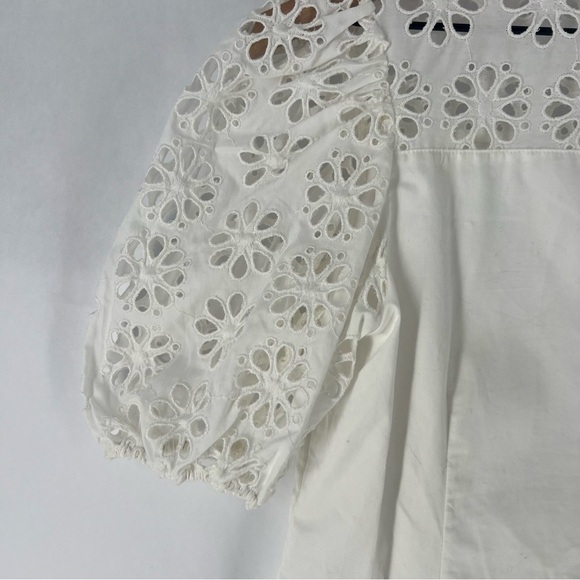 Christy Lynn‎ White Cotton Eyelet Puff Sleeve Top Feminine Romantic - Picture 4 of 13